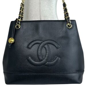 CHANEL CC LOGO CAVIAR LEATHER SHOPPER TOTE BAG